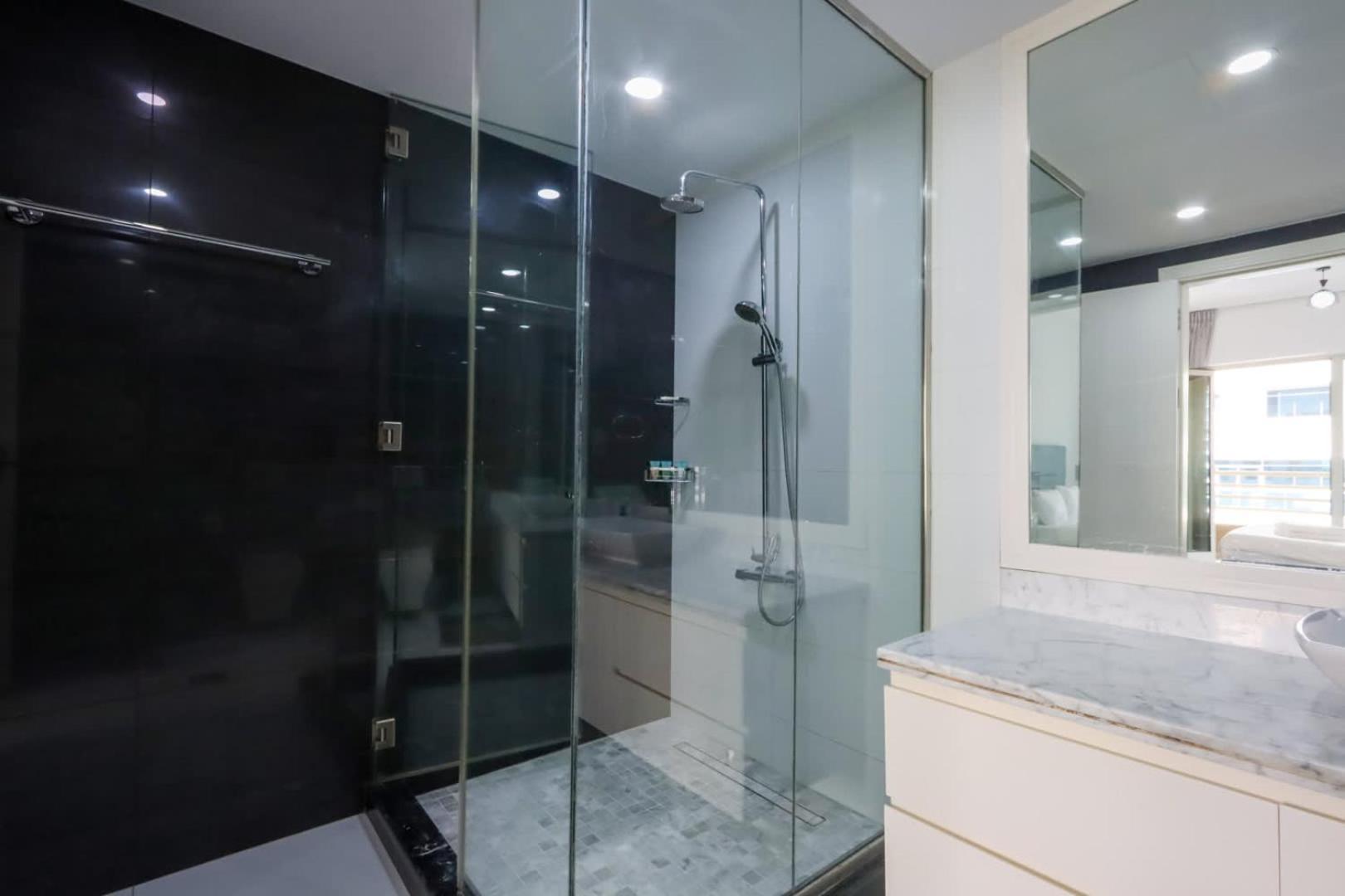 Livbnb- 3br With Marina Views In Manchester Tower Apartment *